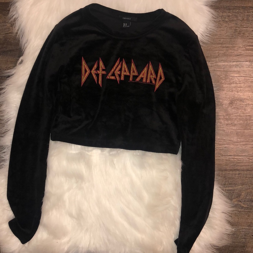 long sleeve crop top